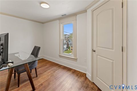 Tiny photo for 205 Warren Avenue, Lynchburg, VA 24501 (MLS # 2608229)