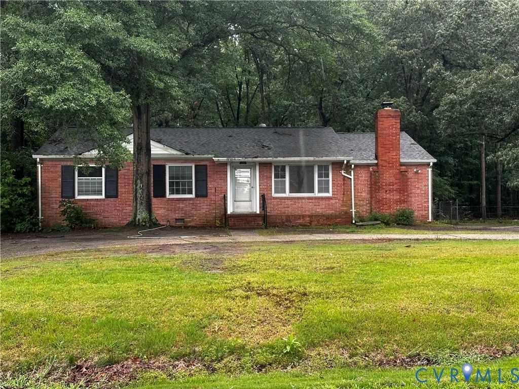7019 Fairpines Road