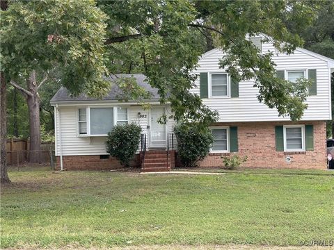 A home in Colonial Heights