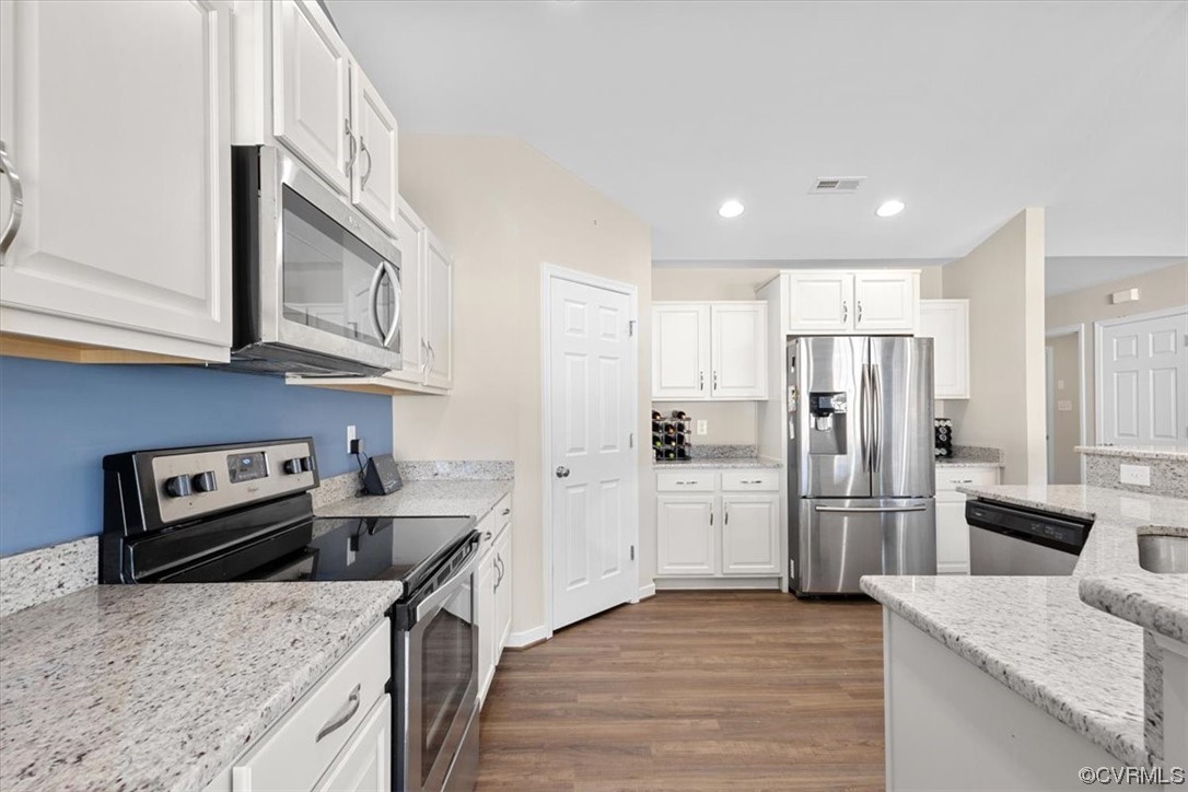 Photo 18 of 45 of 7304 Beechbark Lane townhome