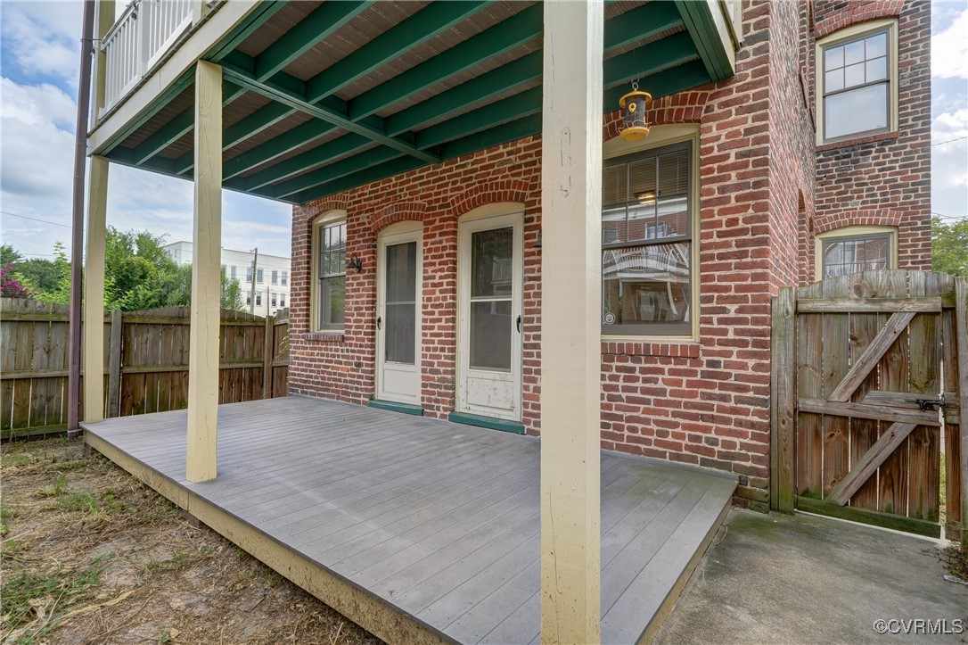 613 Price Street