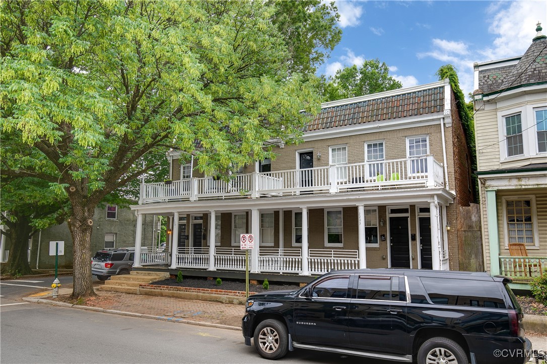 2203 W Cary Street