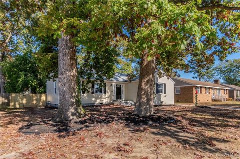 A home in Colonial Heights