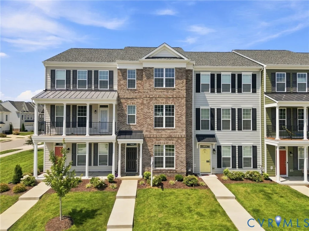 13820 Village View Drive