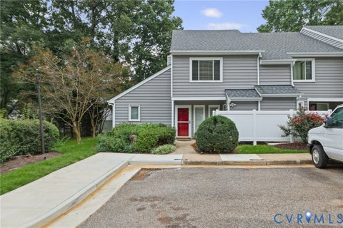 Photo of 1415 Sycamore Mews Circle, Midlothian, VA 23113 (MLS # 2627968)