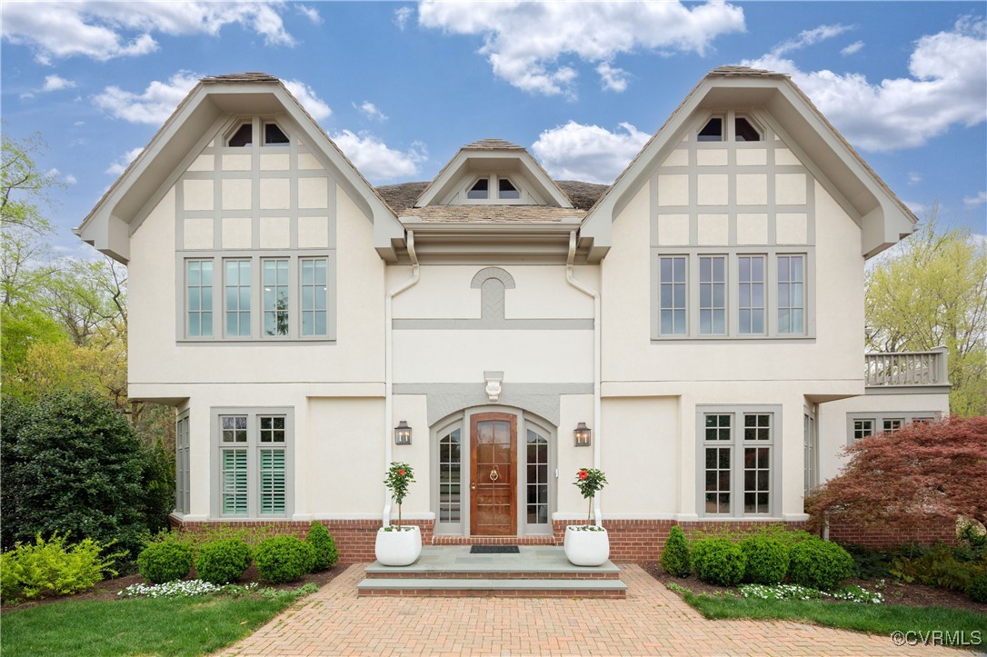 4917 Lockgreen Circle