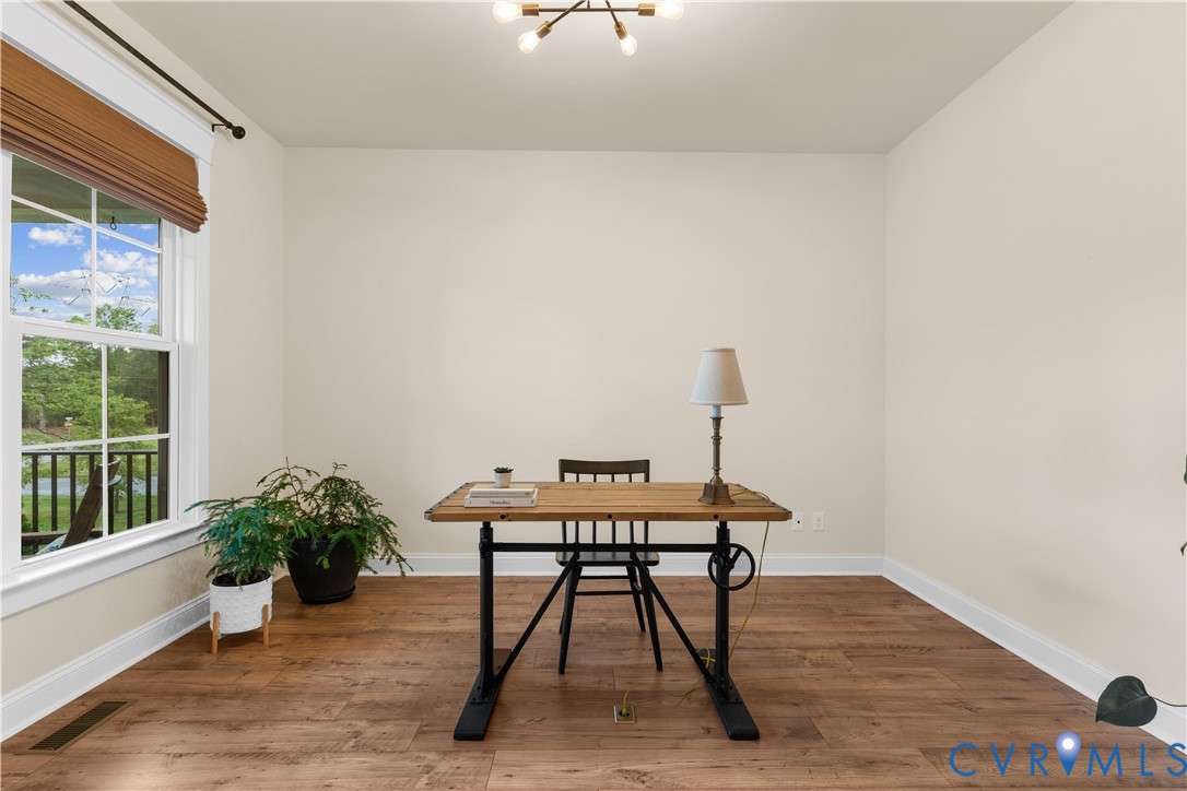 2506 Carver Oaks Court