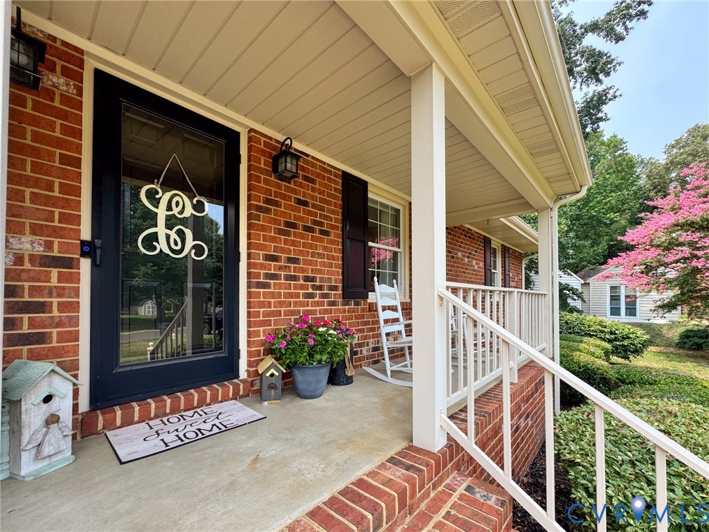 8297 Briarthorn Court