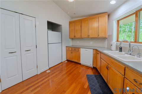 Tiny photo for 7 Sunsan Beach Road, Middlesex, VA 23043 (MLS # 2606699)