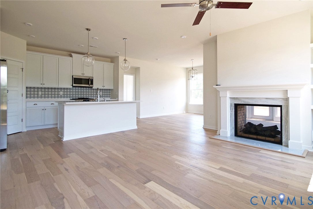 15862 Hammock Pointe Loop