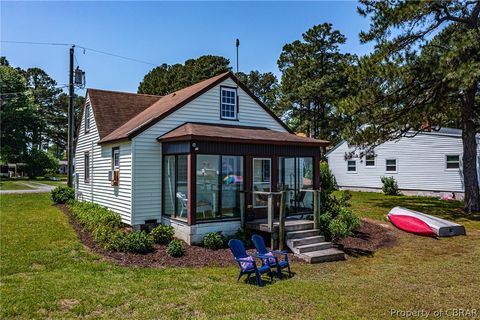 A home in Deltaville