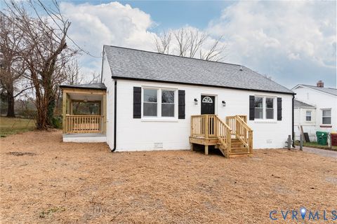Tiny photo for 622 Columbia Road, Petersburg, VA 23803 (MLS # 2532577)