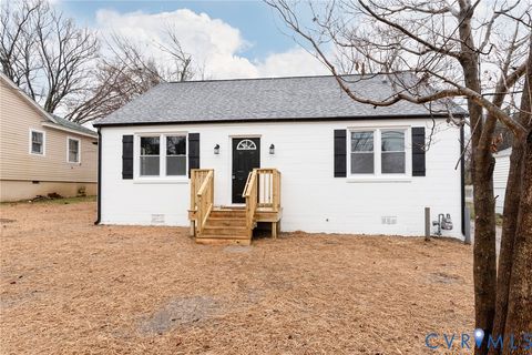Photo of 622 Columbia Road, Petersburg, VA 23803 (MLS # 2532577)