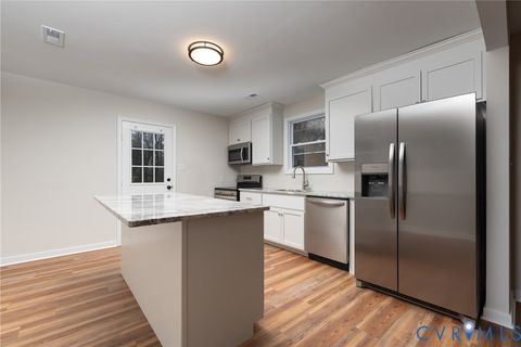 Tiny photo for 622 Columbia Road, Petersburg, VA 23803 (MLS # 2532577)