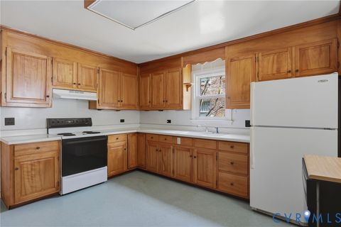 Tiny photo for 607 Hamilton Avenue, Colonial Heights, VA 23834 (MLS # 2616112)