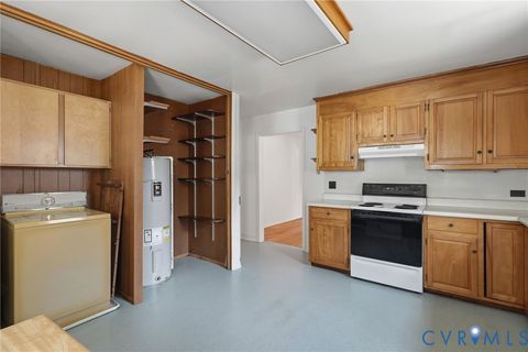 Tiny photo for 607 Hamilton Avenue, Colonial Heights, VA 23834 (MLS # 2616112)