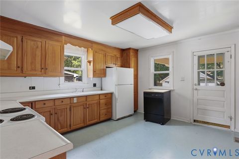 Tiny photo for 607 Hamilton Avenue, Colonial Heights, VA 23834 (MLS # 2616112)