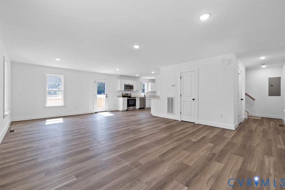 2242 Lakeview Drive