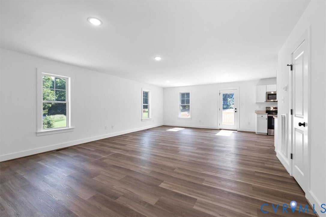 2242 Lakeview Drive