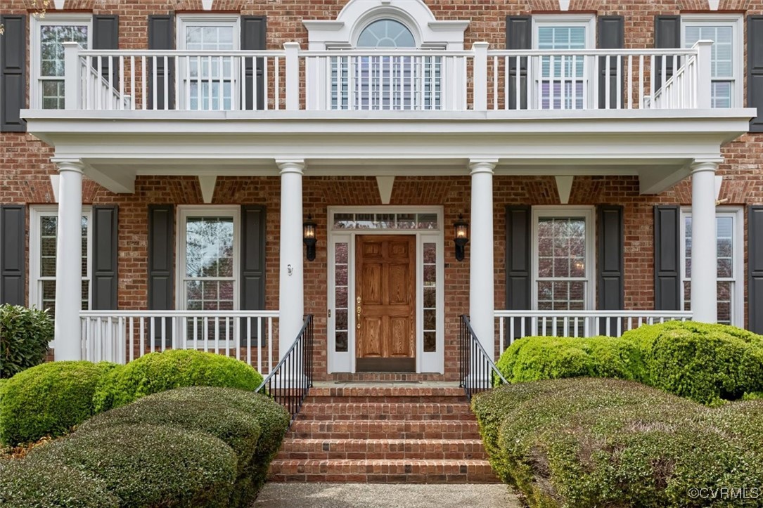 9808 Turning Leaf Drive
