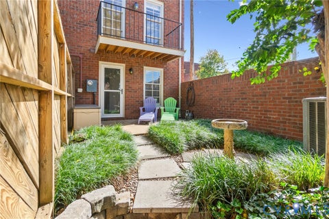Tiny photo for 101 N 25th Street, Richmond, VA 23223 (MLS # 2627747)