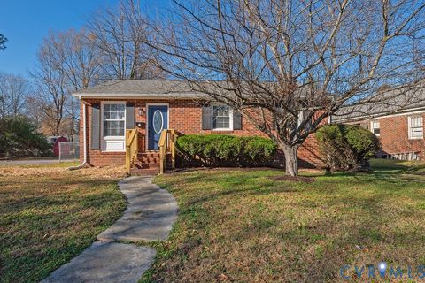 Tiny photo for 228 Washington Avenue, Colonial Heights, VA 23834 (MLS # 2532241)