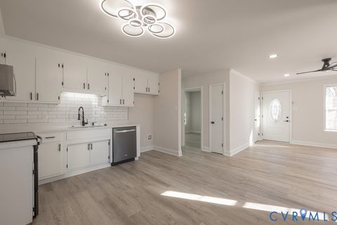 Tiny photo for 228 Washington Avenue, Colonial Heights, VA 23834 (MLS # 2532241)