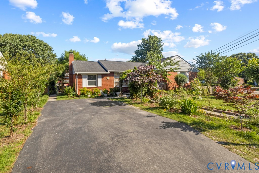 2201 Sommie Lane