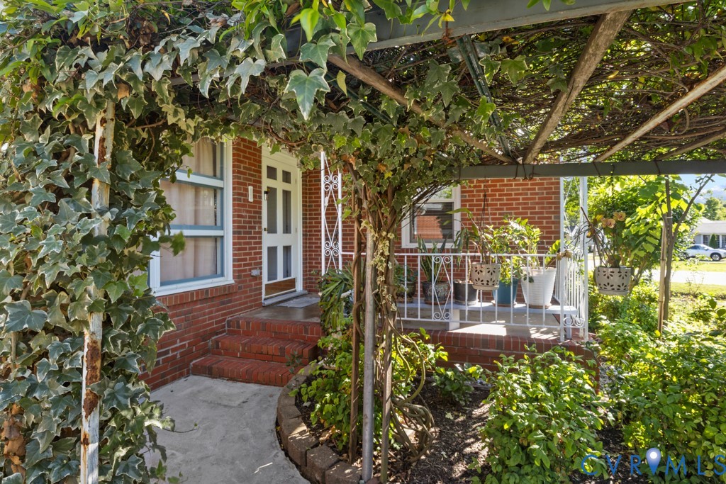 2201 Sommie Lane