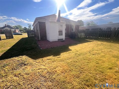 Tiny photo for 340 Jefferson Avenue, Colonial Heights, VA 23834 (MLS # 2610960)