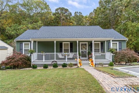 Photo of 2955 Sand Hills Drive, Chester, VA 23831 (MLS # 2529402)