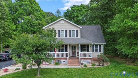 Photo of 3903 Fawn Court, North Dinwiddie, VA 23803 (MLS # 2610383)