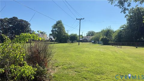 Tiny photo for 821 Newcombe Avenue, Hampton, VA 23669 (MLS # 2612746)