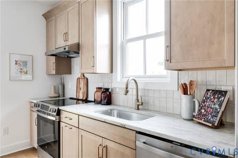 Tiny photo for 810 N 22nd Street, Richmond, VA 23223 (MLS # 2622382)