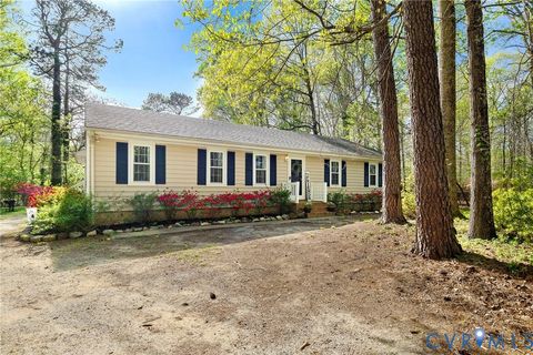 Photo of 7379 Flannigan Mill Road, Mechanicsville, VA 23111 (MLS # 2608949)