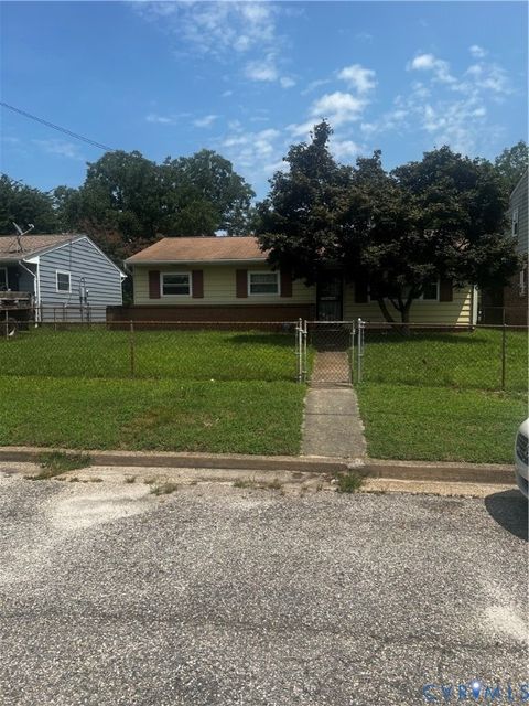 Tiny photo for 915 Rosewood Terrace, Petersburg, VA 23805 (MLS # 2620310)