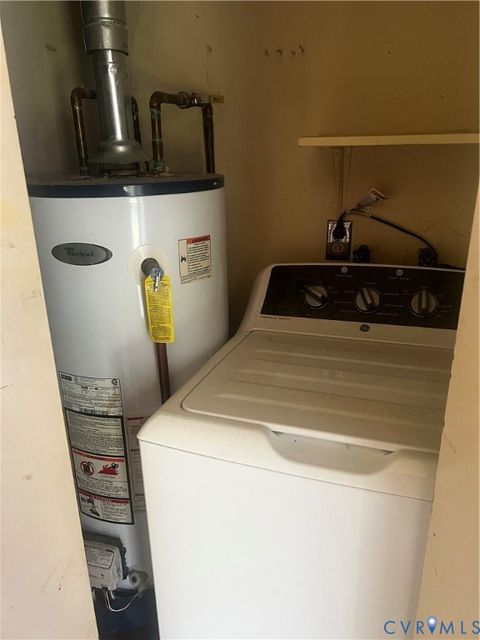 Tiny photo for 915 Rosewood Terrace, Petersburg, VA 23805 (MLS # 2620310)