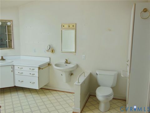 Tiny photo for 8218 Overbury Road, Henrico, VA 23227 (MLS # 2613184)