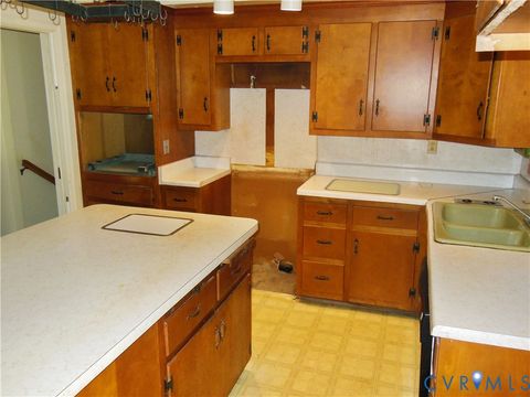 Tiny photo for 8218 Overbury Road, Henrico, VA 23227 (MLS # 2613184)