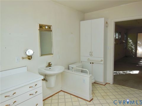 Tiny photo for 8218 Overbury Road, Henrico, VA 23227 (MLS # 2613184)