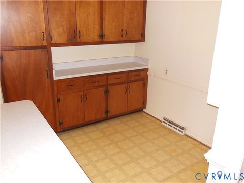 Tiny photo for 8218 Overbury Road, Henrico, VA 23227 (MLS # 2613184)