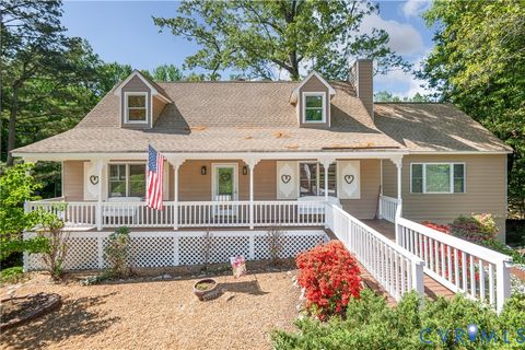 Photo of 1119 Elmwood Drive, Colonial Heights, VA 23834 (MLS # 2609816)