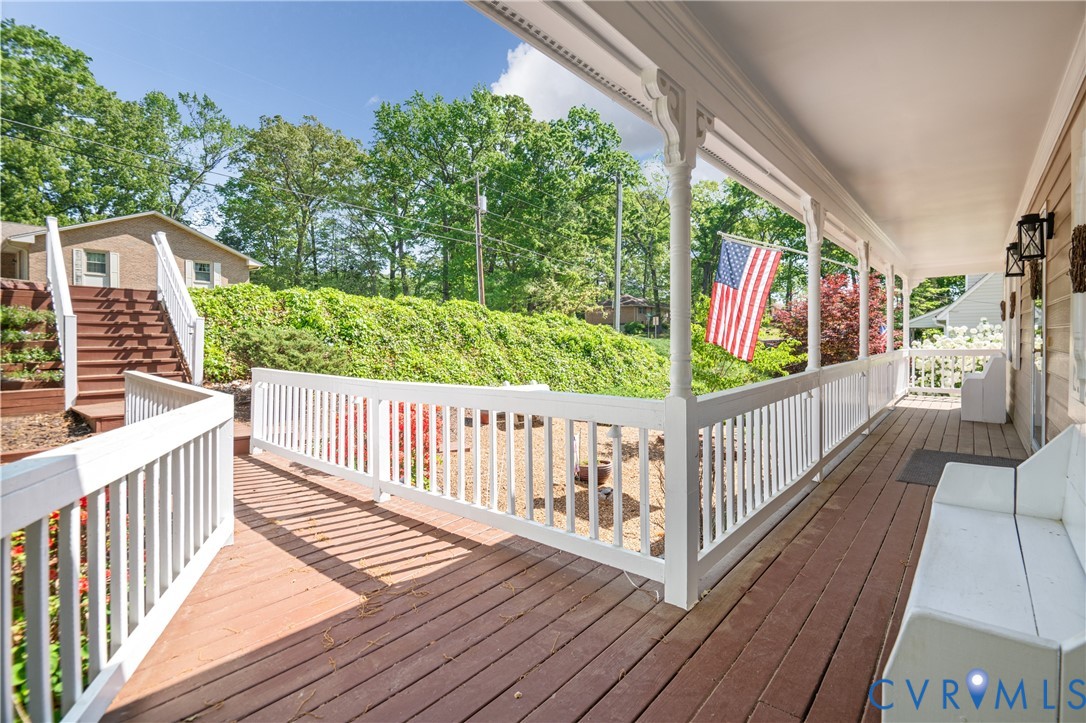 1119 Elmwood Drive