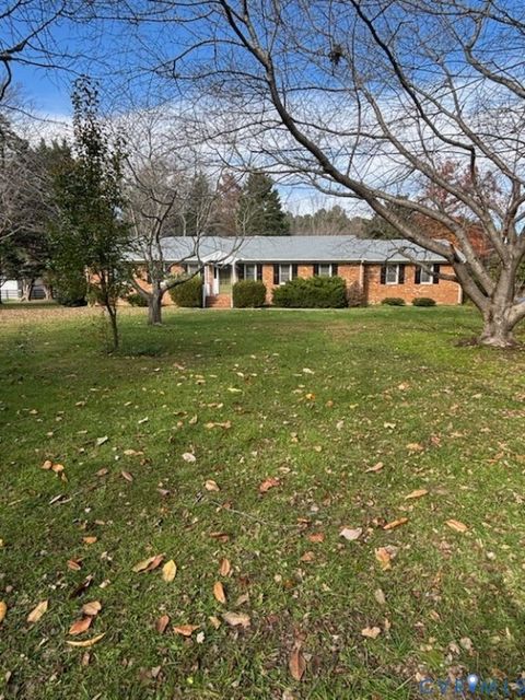 Photo of 5304 Summer Plains Drive, Mechanicsville, VA 23116 (MLS # 2531555)