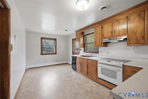 Tiny photo for 8196 Oak Street, Mechanicsville, VA 23111 (MLS # 2622146)