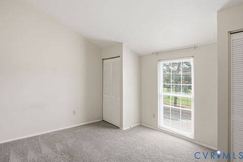 Tiny photo for 5900 Patterson Ave AVE #17, Richmond, VA 23226 (MLS # 2614262)