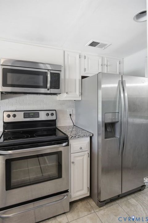 Tiny photo for 5900 Patterson Ave AVE #17, Richmond, VA 23226 (MLS # 2614262)