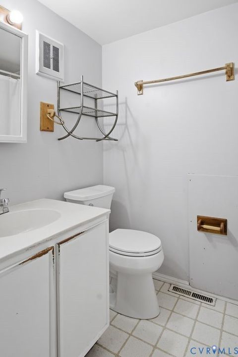Tiny photo for 5900 Patterson Ave AVE #17, Richmond, VA 23226 (MLS # 2614262)