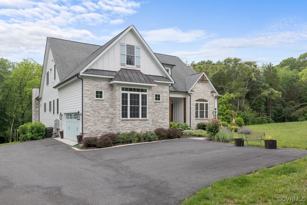 547 River Road