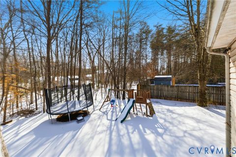 Tiny photo for 204 Village Court, Ruther Glen, VA 22546 (MLS # 2602199)